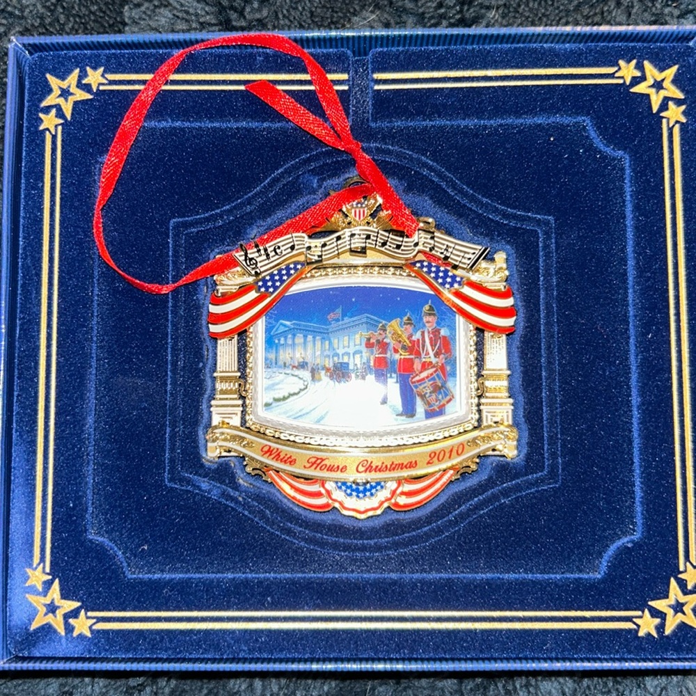 2010 White House Christmas Ornament